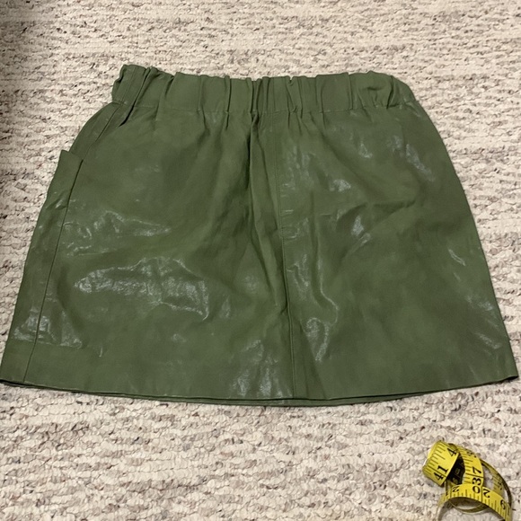 Pleather green skirt from Zara - Picture 4 of 4